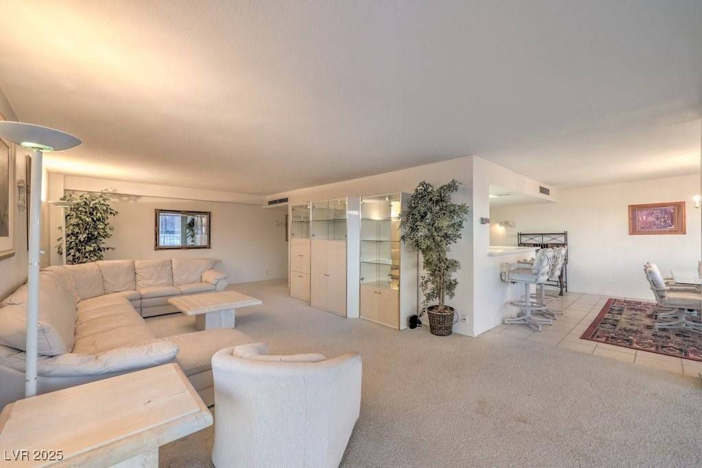 Las Vegas, NV 89109,3111 Bel Air DR #23A