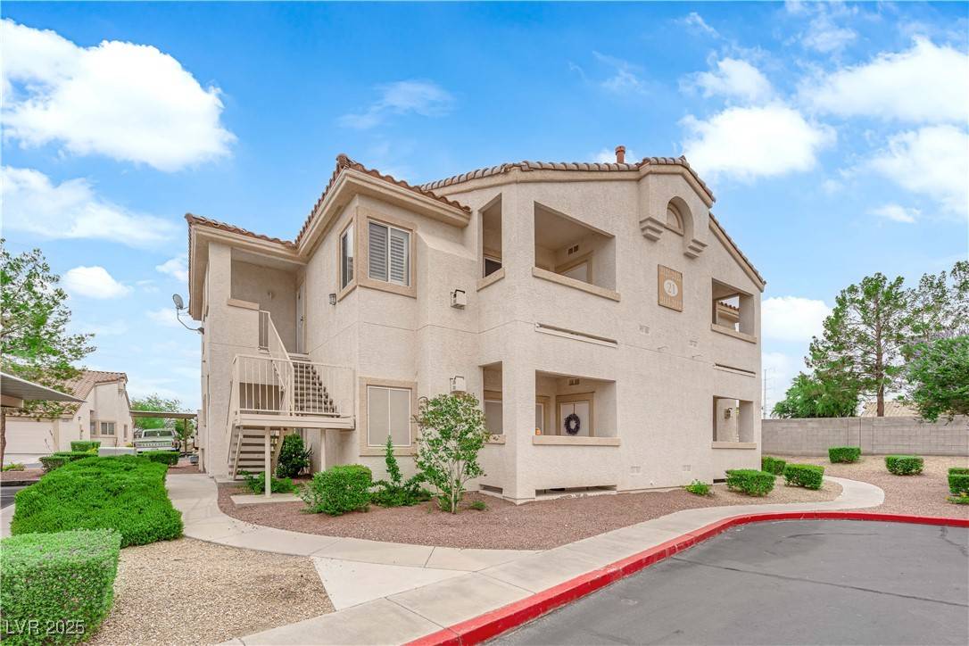 Henderson, NV 89014,855 N Stephanie ST #2121
