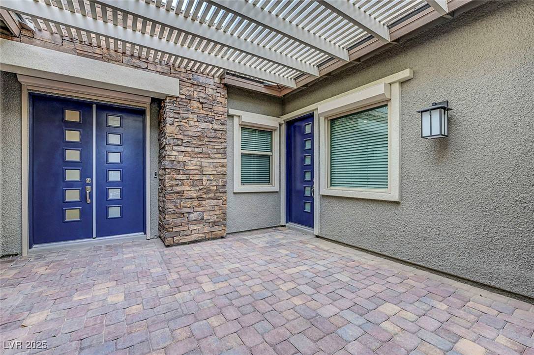 Las Vegas, NV 89138,977 Edinburgh Fields CT