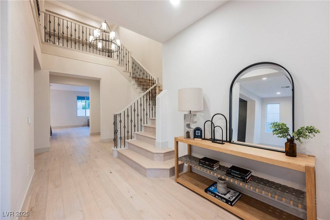 Las Vegas, NV 89144,516 Pinnacle Heights LN