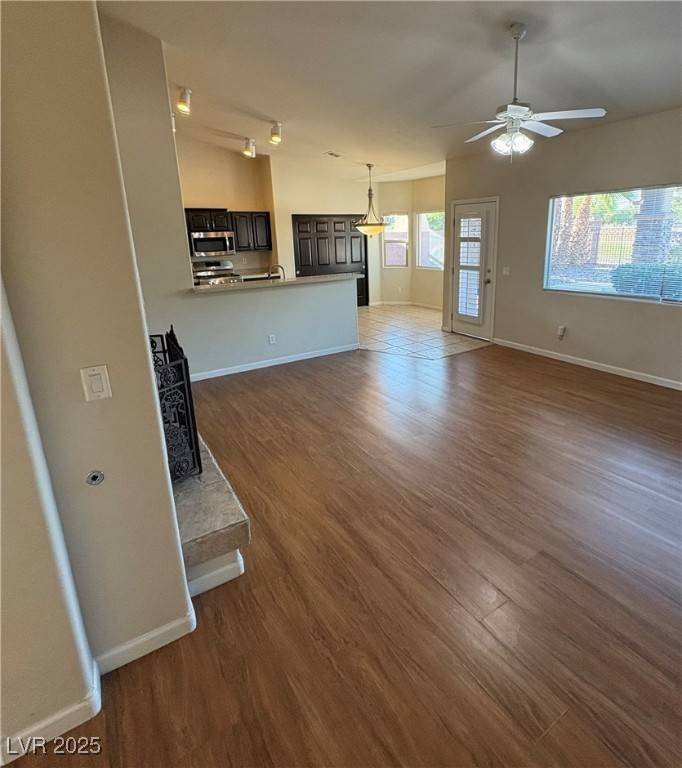 Las Vegas, NV 89122,5586 Golden Leaf AVE
