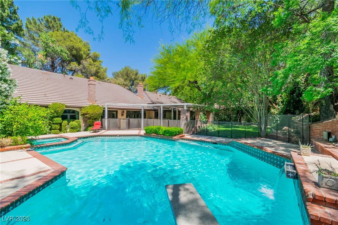 Henderson, NV 89014,108 Quail Run RD
