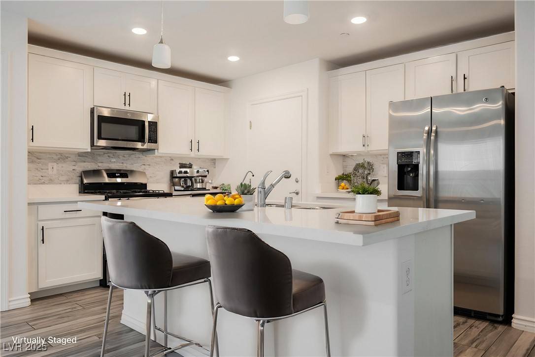 Henderson, NV 89012,376 Yellow Finch LN