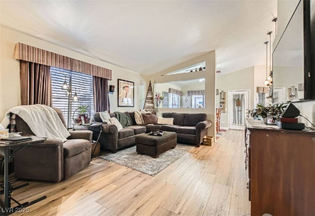 Las Vegas, NV 89129,3473 Conough LN