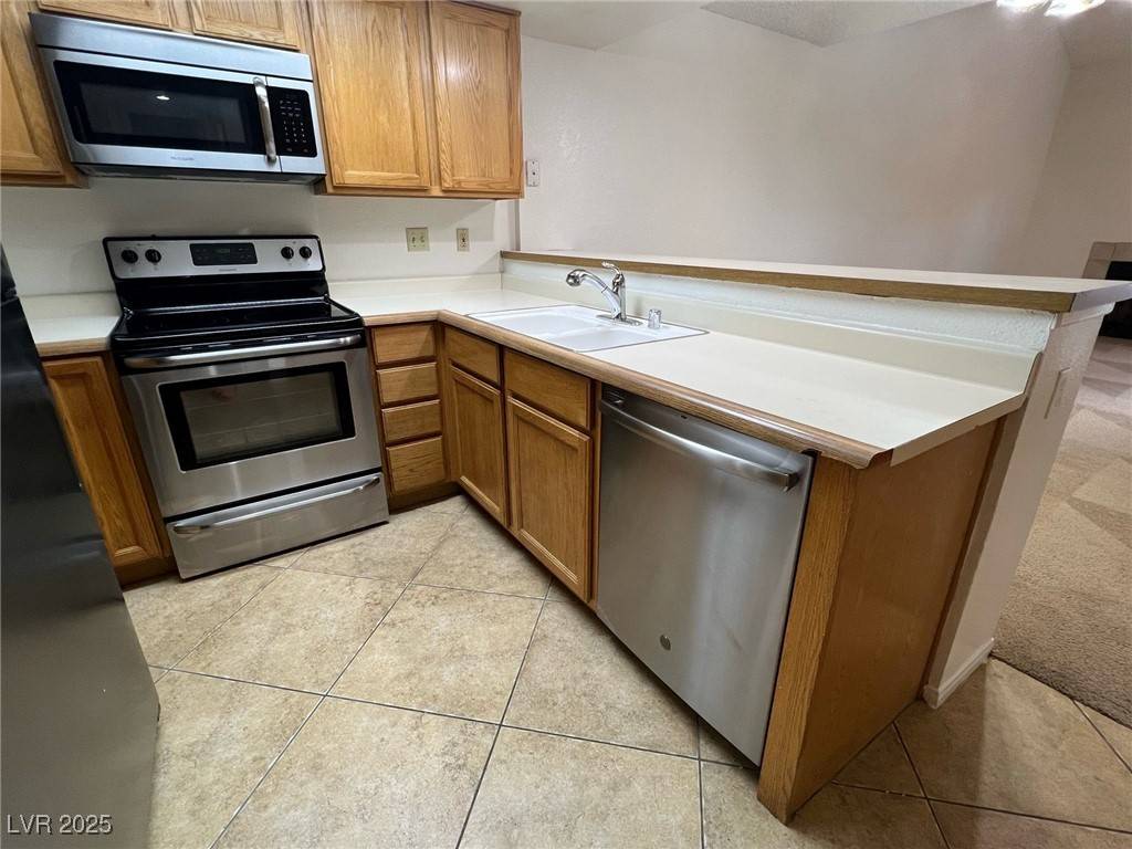 Las Vegas, NV 89117,8940 Antioch WAY