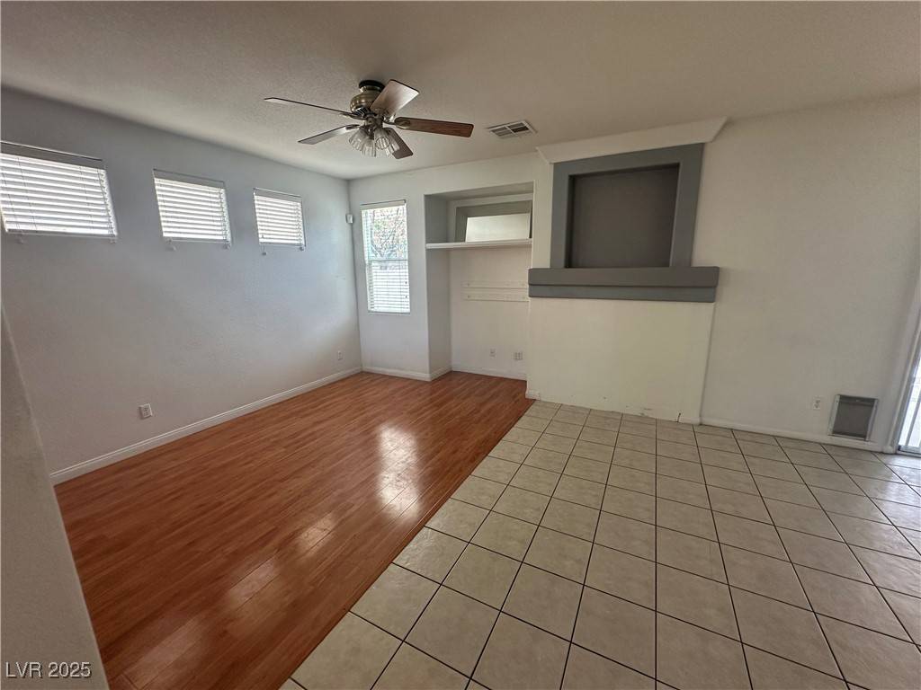 Las Vegas, NV 89117,8215 Shell Beach CT