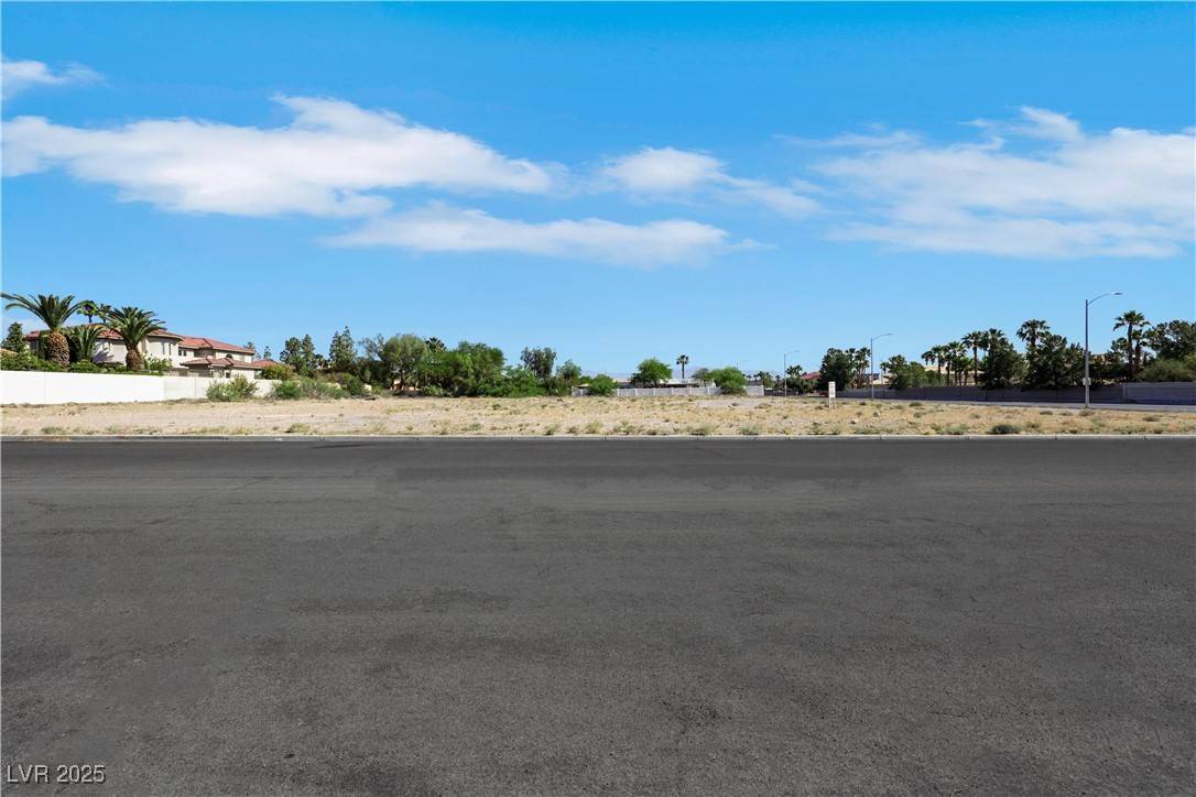 Las Vegas, NV 89117,2697 S Buffalo DR