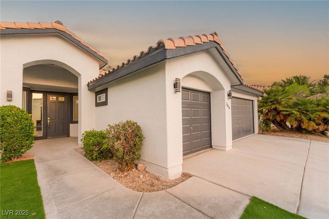 Las Vegas, NV 89117,1616 Shadow Rock DR