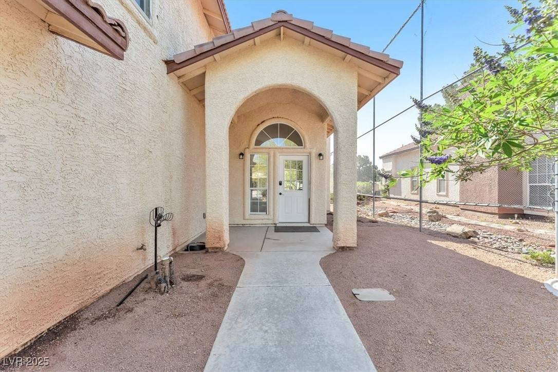 Las Vegas, NV 89130,5216 Desert Star DR