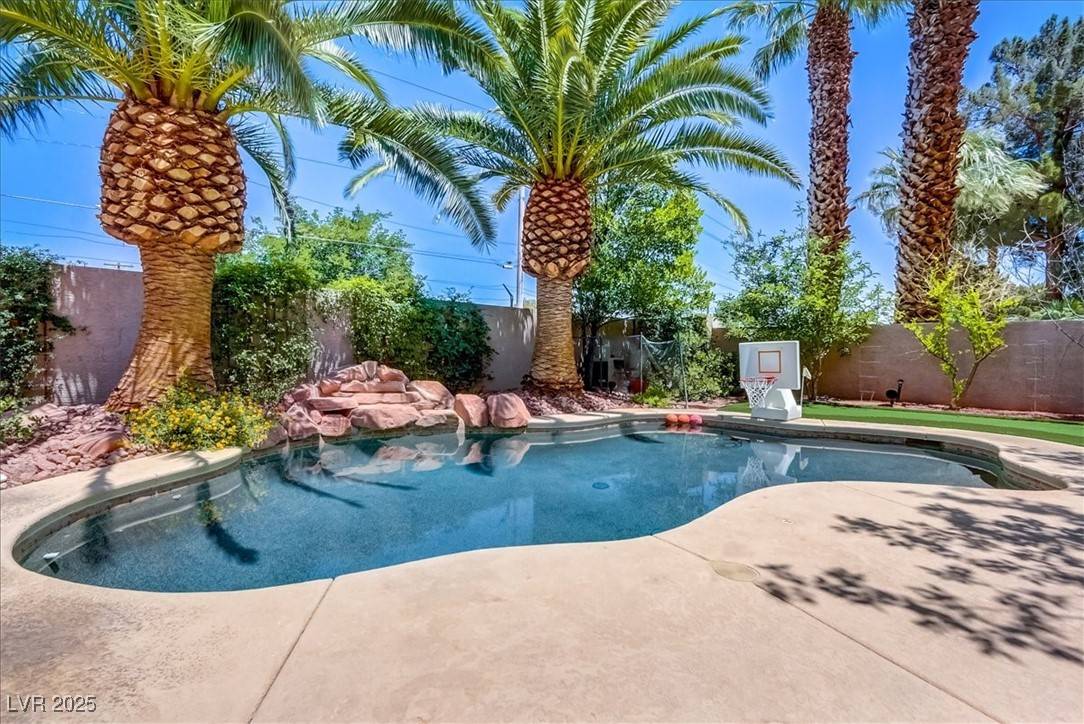 Las Vegas, NV 89107,2500 Wimbledon DR