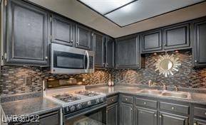 Las Vegas, NV 89108,6463 Big Pine WAY