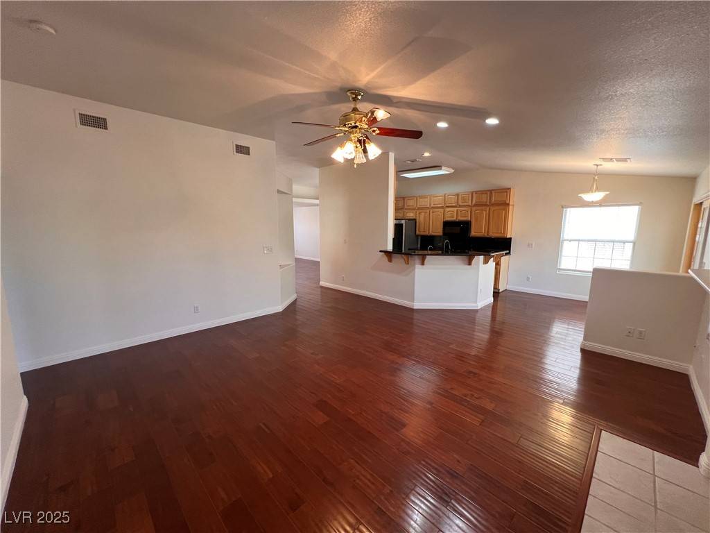 Las Vegas, NV 89130,5433 Honey Mesquite LN