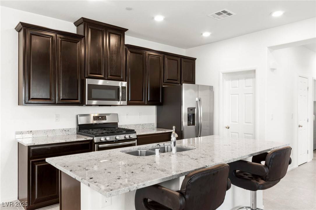 North Las Vegas, NV 89031,2495 Sunflower Days AVE #2052
