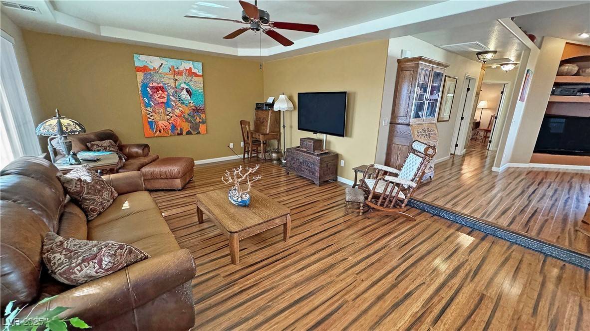 Pahrump, NV 89061,5480 Lincolnwood CT