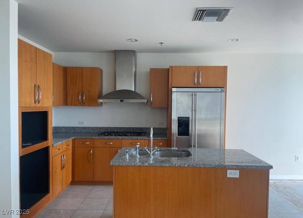 Las Vegas, NV 89103,4575 Dean Martin DR #3206