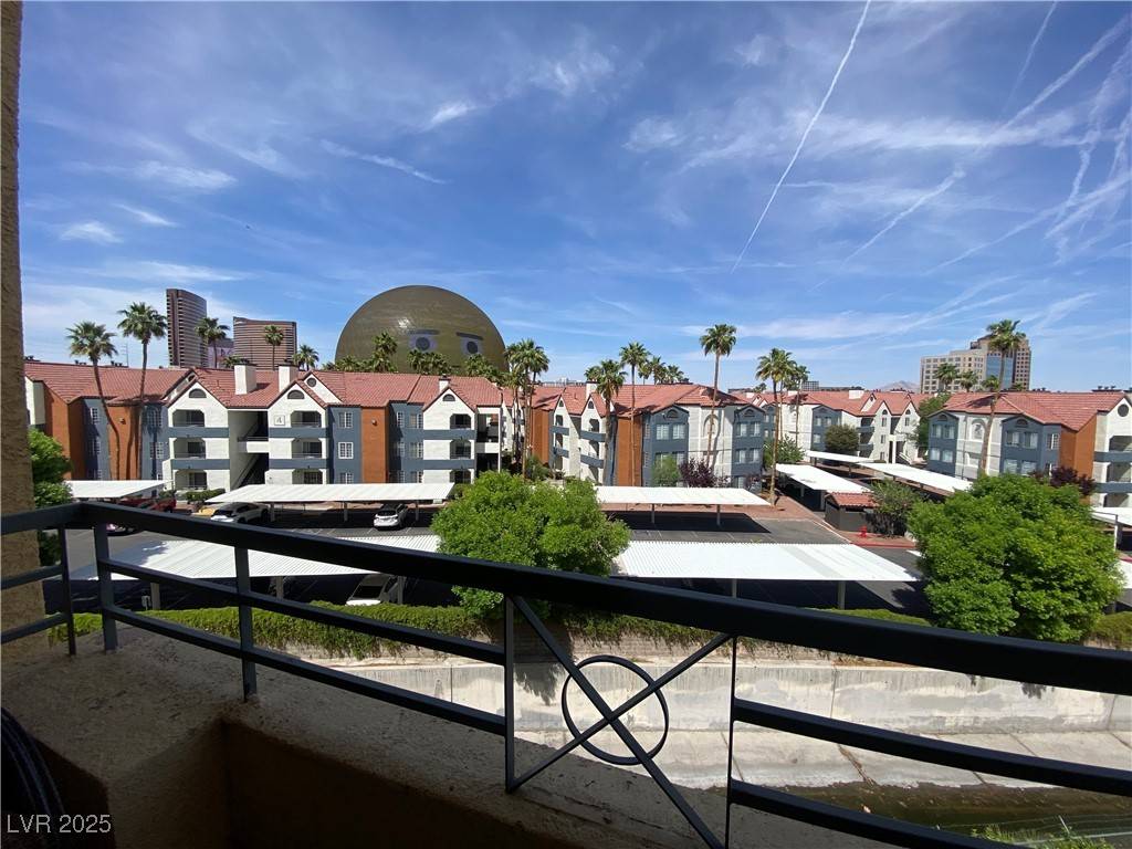 Las Vegas, NV 89169,210 FLAMINGO RD #322