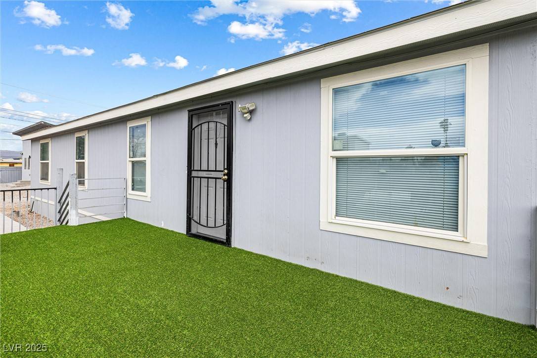 Las Vegas, NV 89106,320 W Van Buren AVE