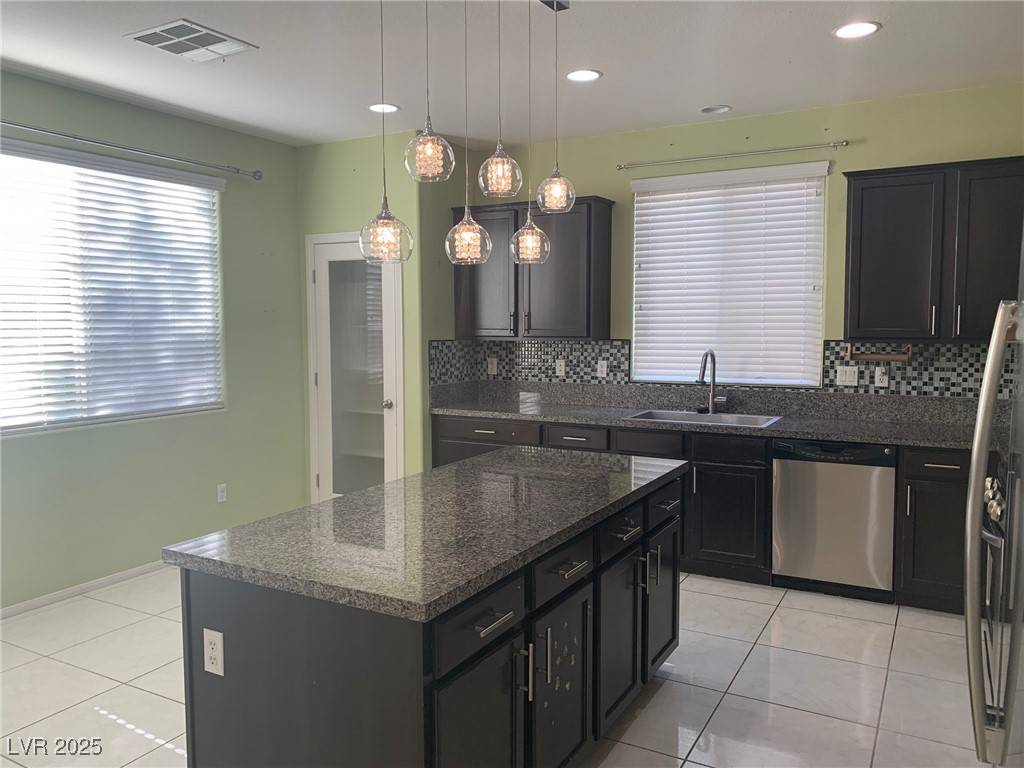 Las Vegas, NV 89179,10619 Tamaruga CT