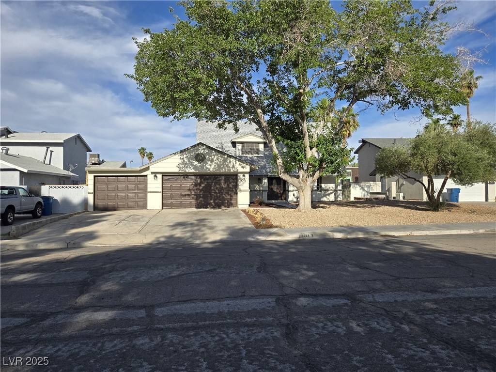 Las Vegas, NV 89121,3056 Garnet CT