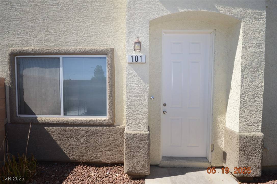North Las Vegas, NV 89081,6321 Desert Leaf ST #101