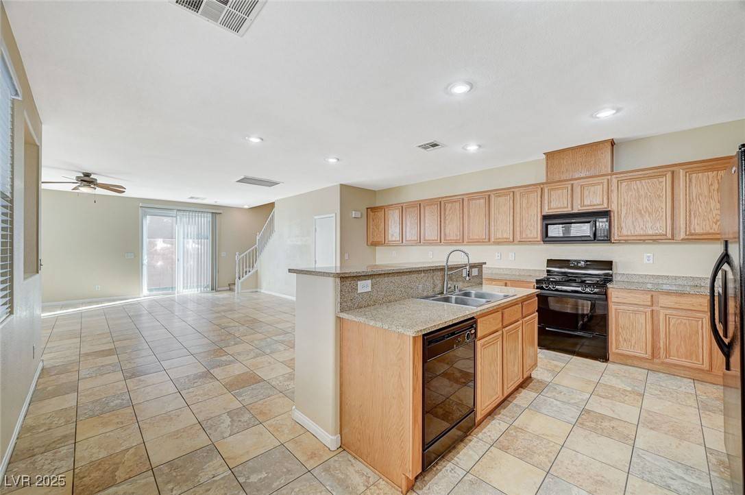 Las Vegas, NV 89118,6255 W Arby AVE #258