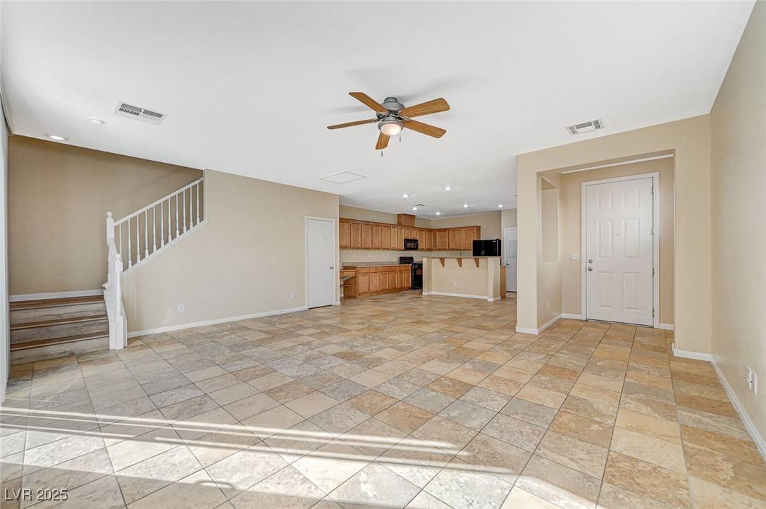 Las Vegas, NV 89118,6255 W Arby AVE #258
