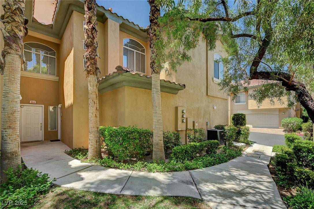 Las Vegas, NV 89128,8717 Red Brook DR #201