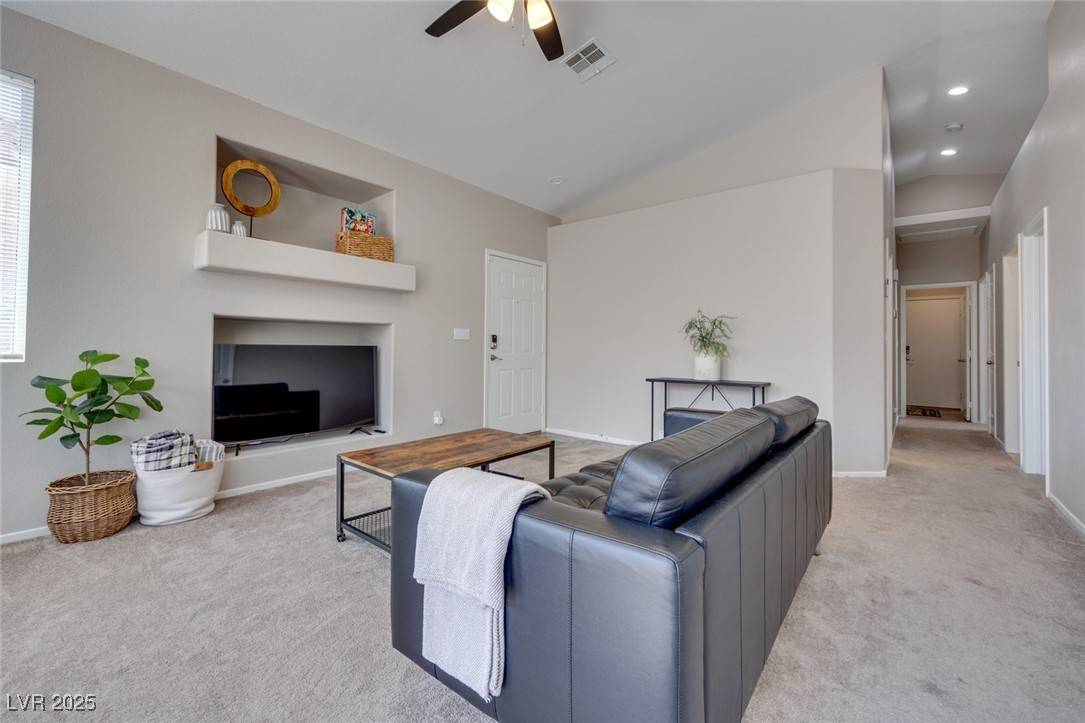 Las Vegas, NV 89123,9588 Ensworth ST