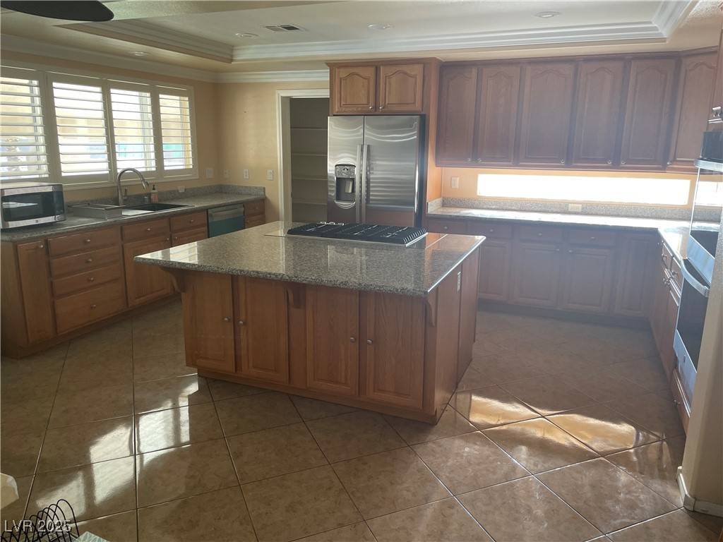 Las Vegas, NV 89117,7020 King Solomons CT