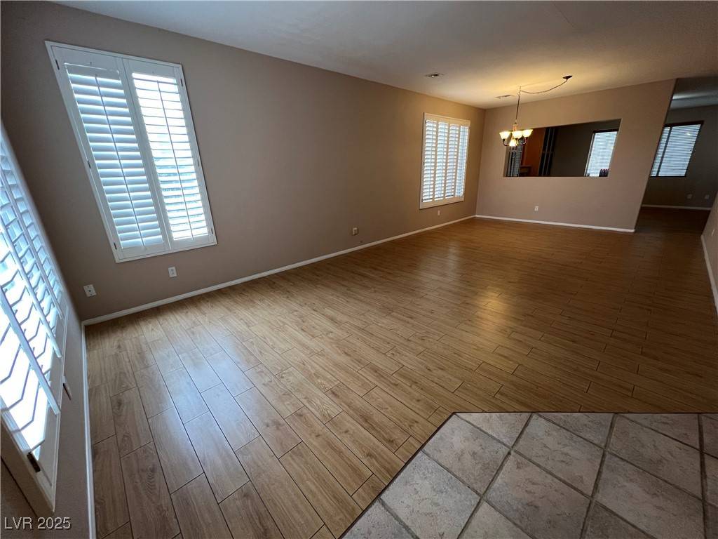 Henderson, NV 89012,197 OELLA RIDGE CT #-