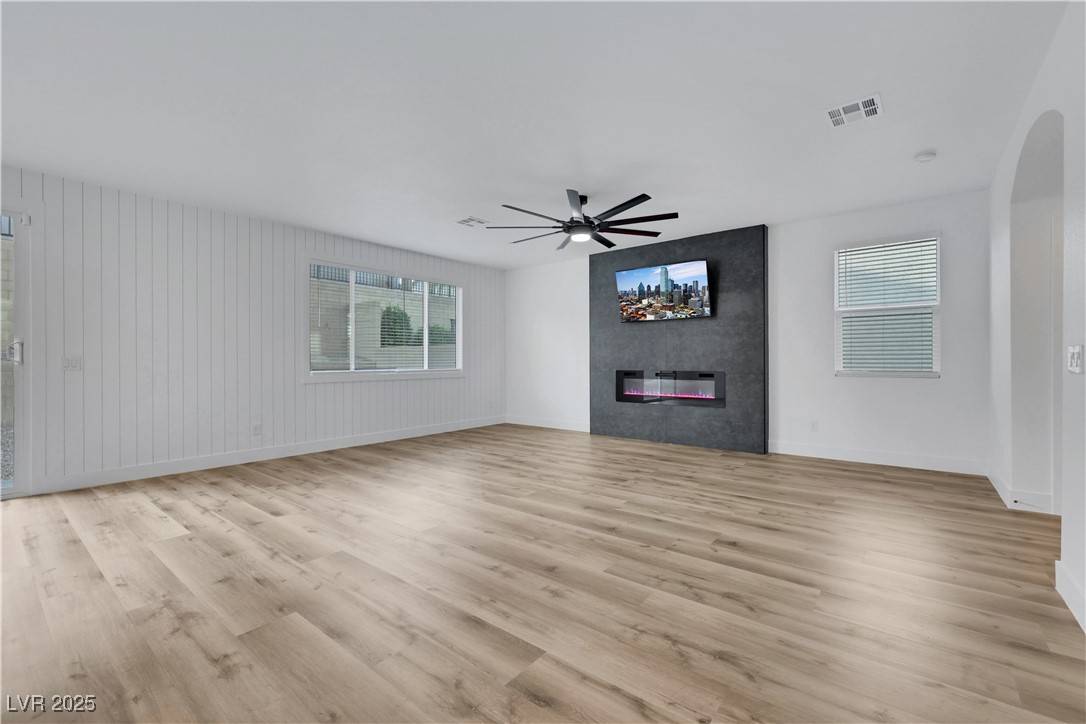 Las Vegas, NV 89166,8043 Tank Loop ST