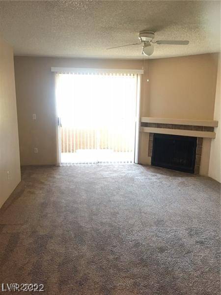 Las Vegas, NV 89107,5220 Mission Carmel LN #207