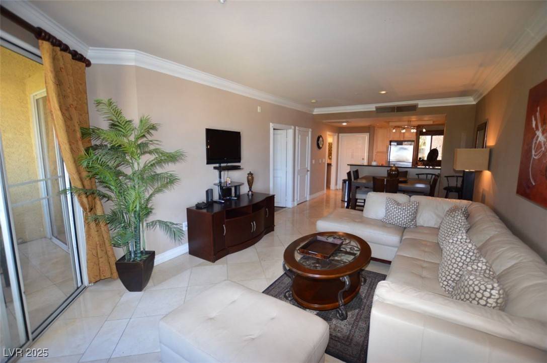 Las Vegas, NV 89169,270 E Flamingo RD #319
