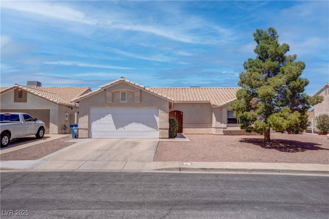 Henderson, NV 89015,394 Lombardy CIR