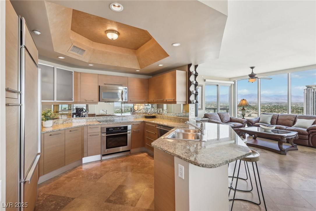Las Vegas, NV 89109,222 Karen AVE #3208