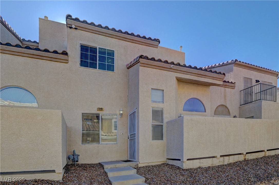 Las Vegas, NV 89122,5450 Morris ST #1220