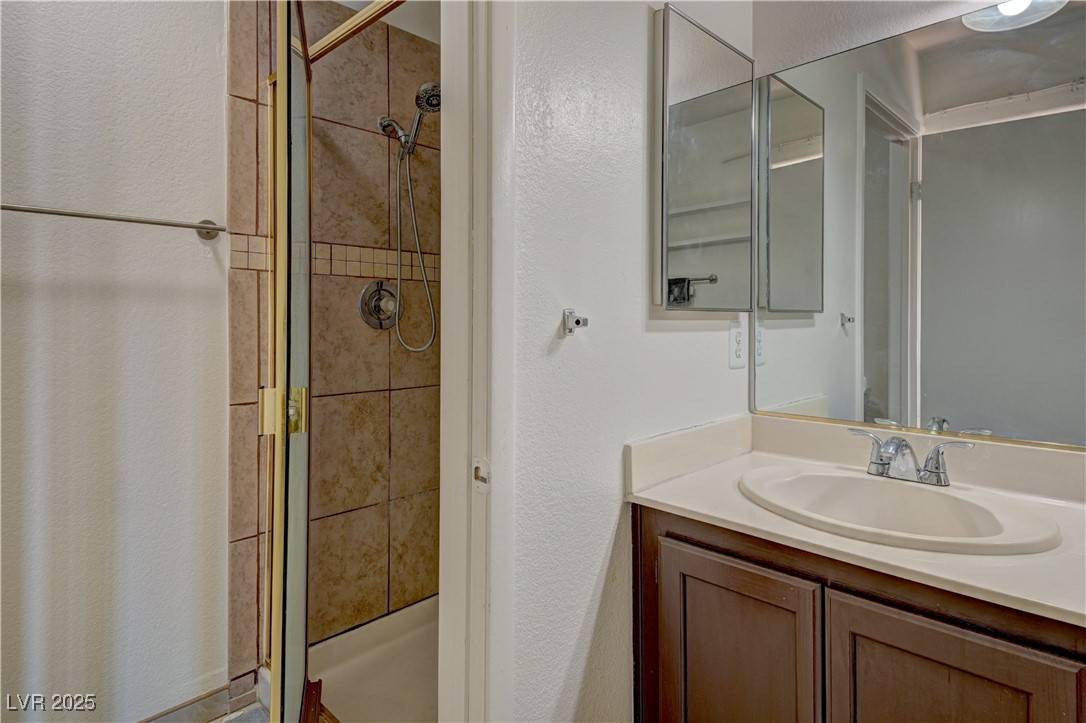 Las Vegas, NV 89122,5450 Morris ST #1220