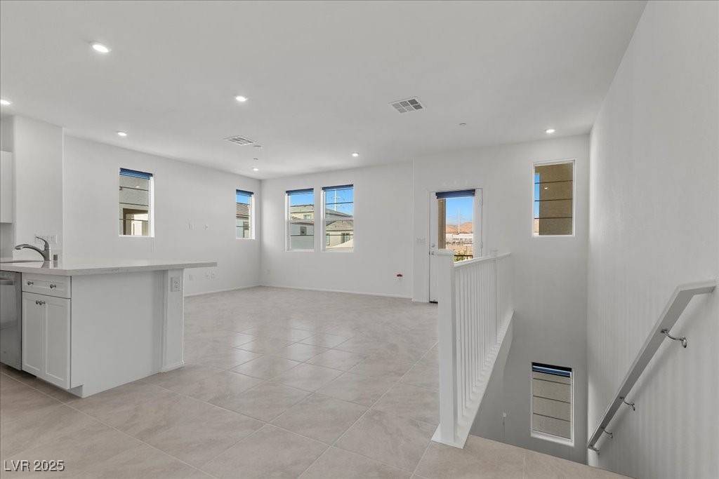 Las Vegas, NV 89148,5643 Beguiling Falls ST