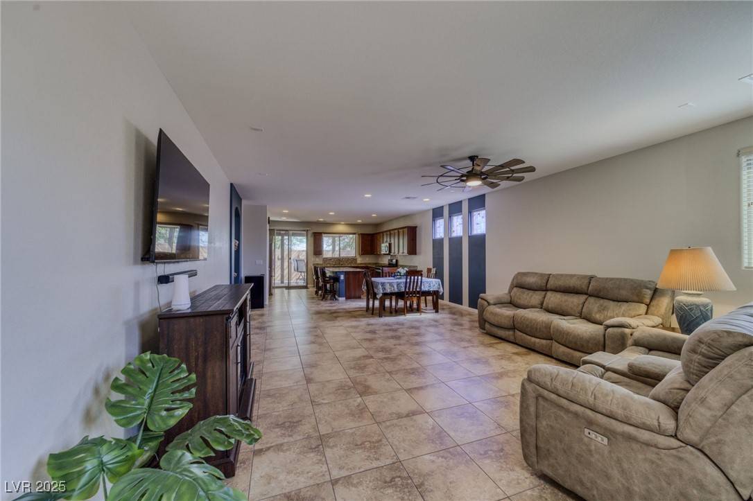Laughlin, NV 89029,2099 Port Royal DR