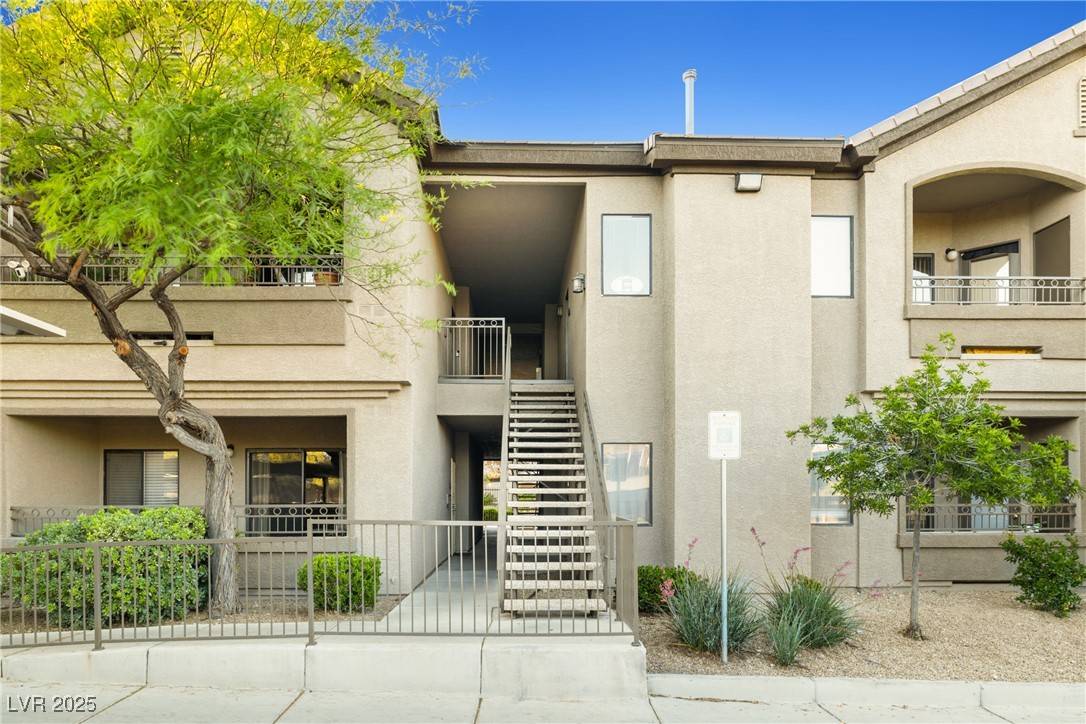 Las Vegas, NV 89166,8250 N Grand Canyon DR #2057
