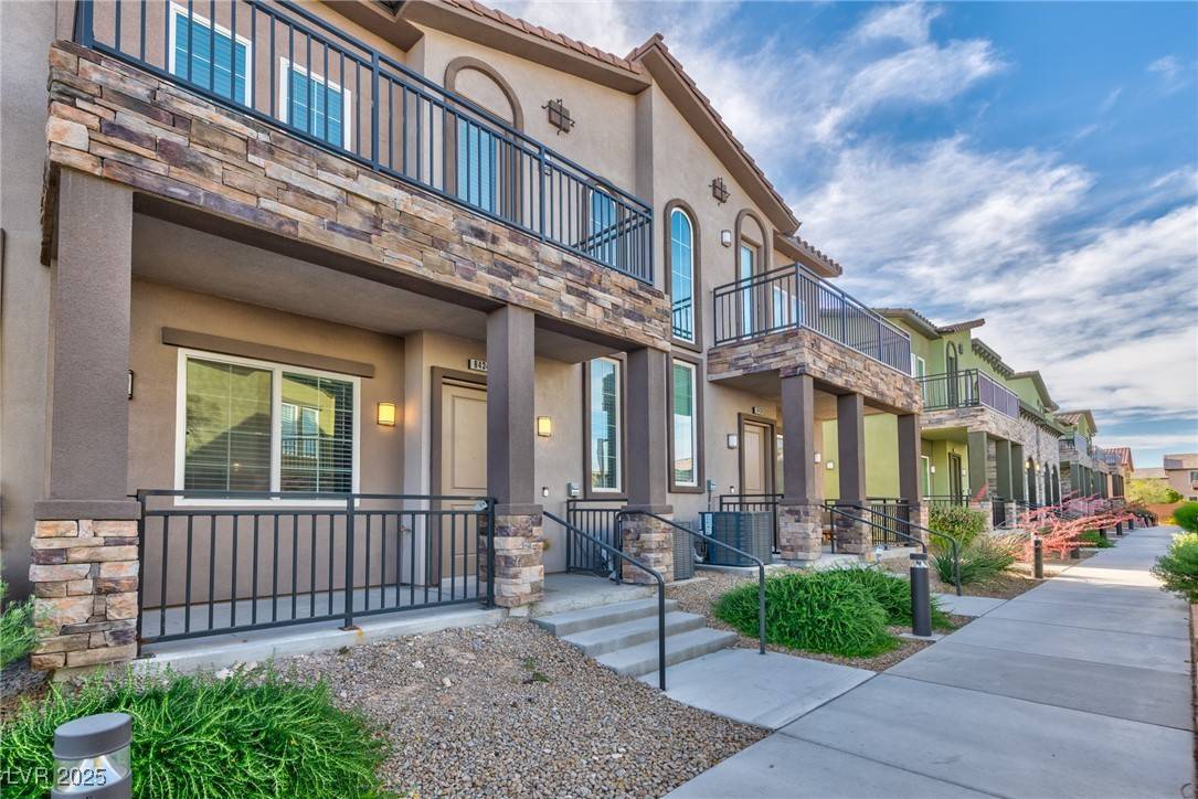 Las Vegas, NV 89166,6434 Spring Jog ST