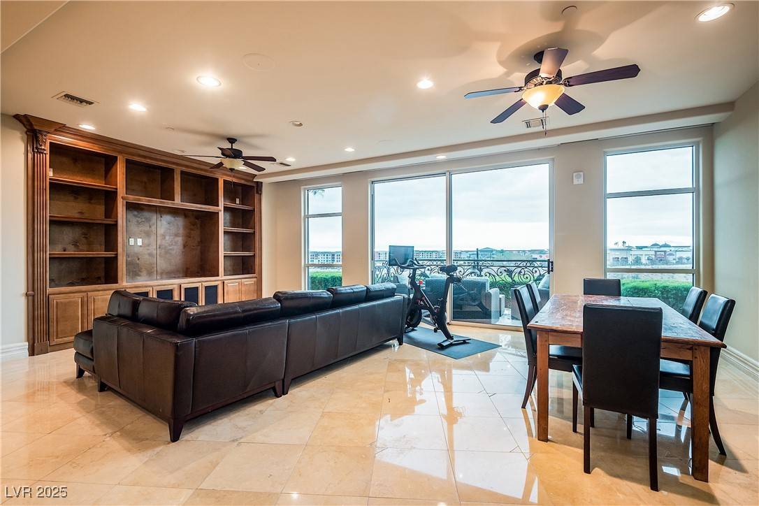 Las Vegas, NV 89145,9101 Alta DR #16