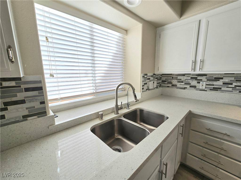 Las Vegas, NV 89119,2035 E Warm Springs RD #1017