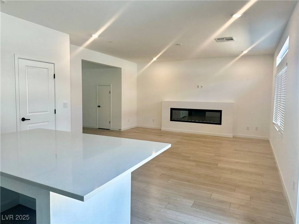 Las Vegas, NV 89141,10376 Joaquin Fire ST