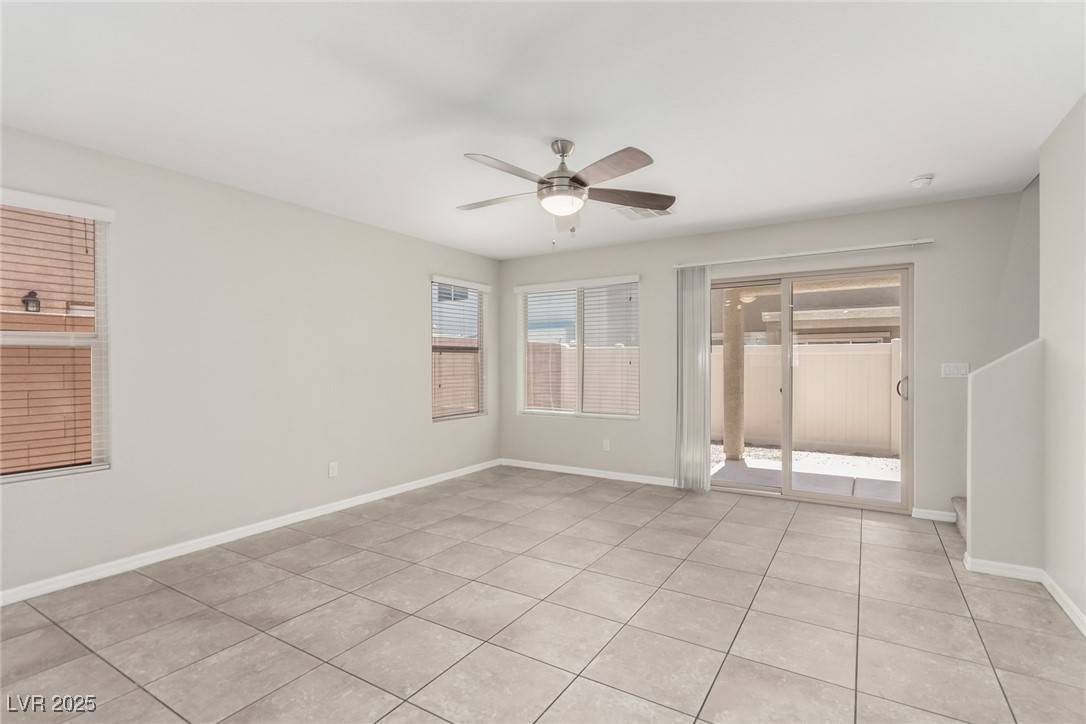 Las Vegas, NV 89122,6443 Burlap CT