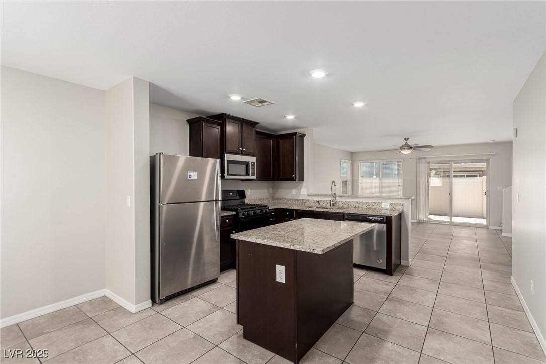 Las Vegas, NV 89122,6443 Burlap CT