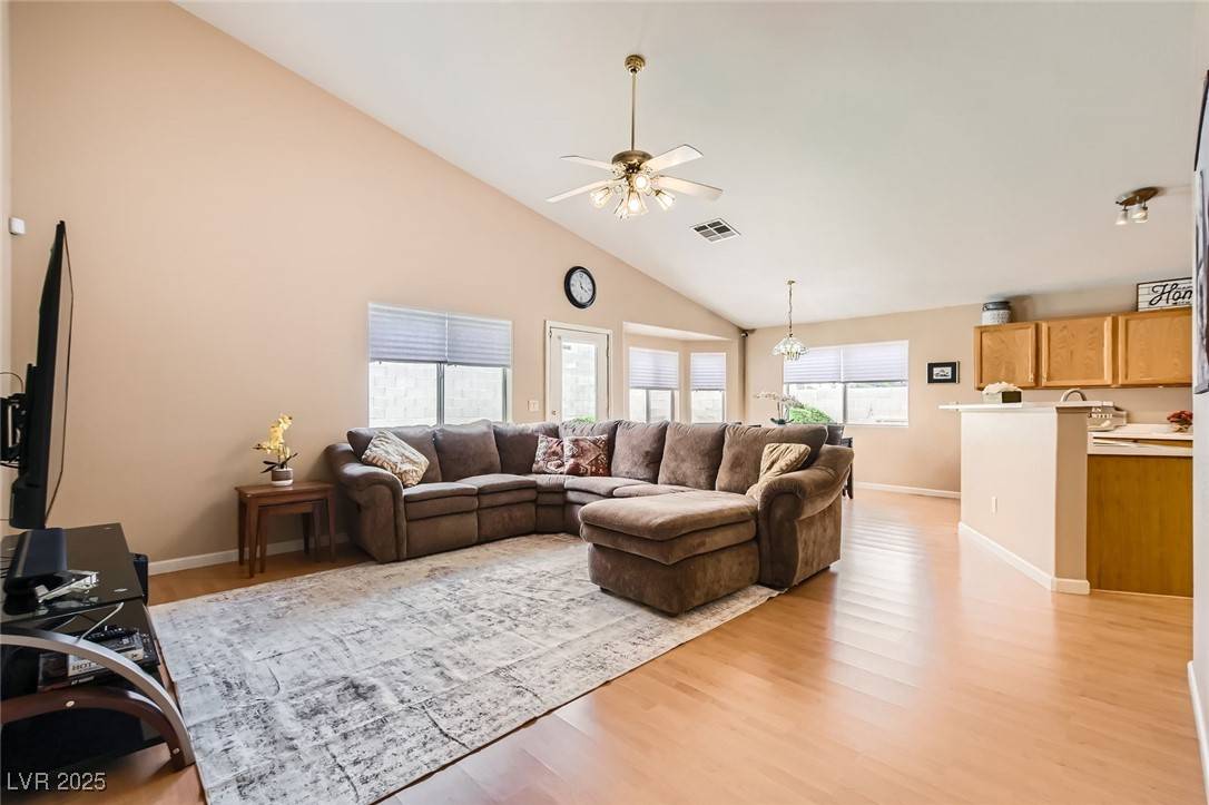 North Las Vegas, NV 89032,3539 Barrel Bronco CT