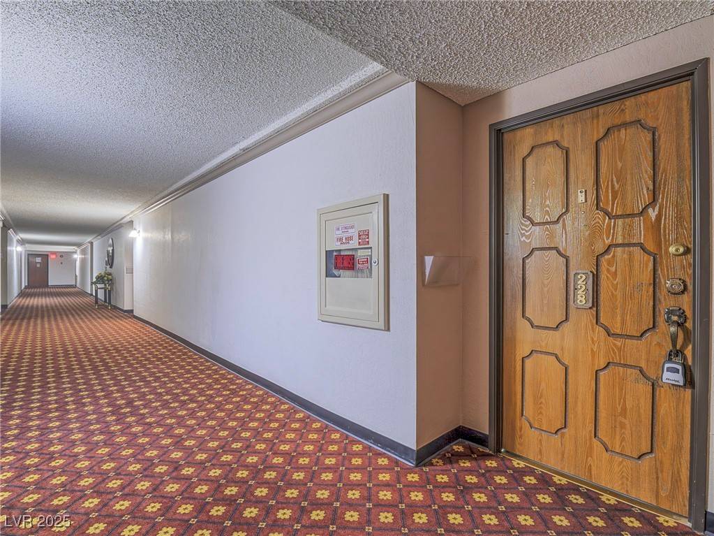 Las Vegas, NV 89169,725 N Royal Crest CIR #228