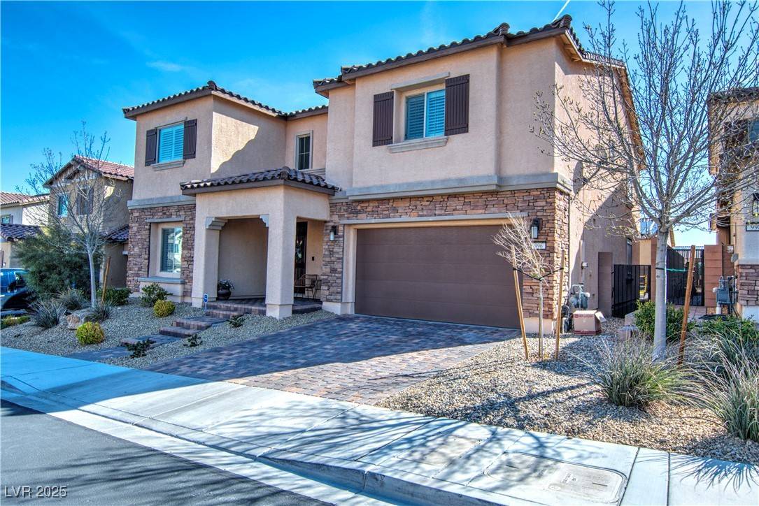 Henderson, NV 89002,996 Fairway Hill ST