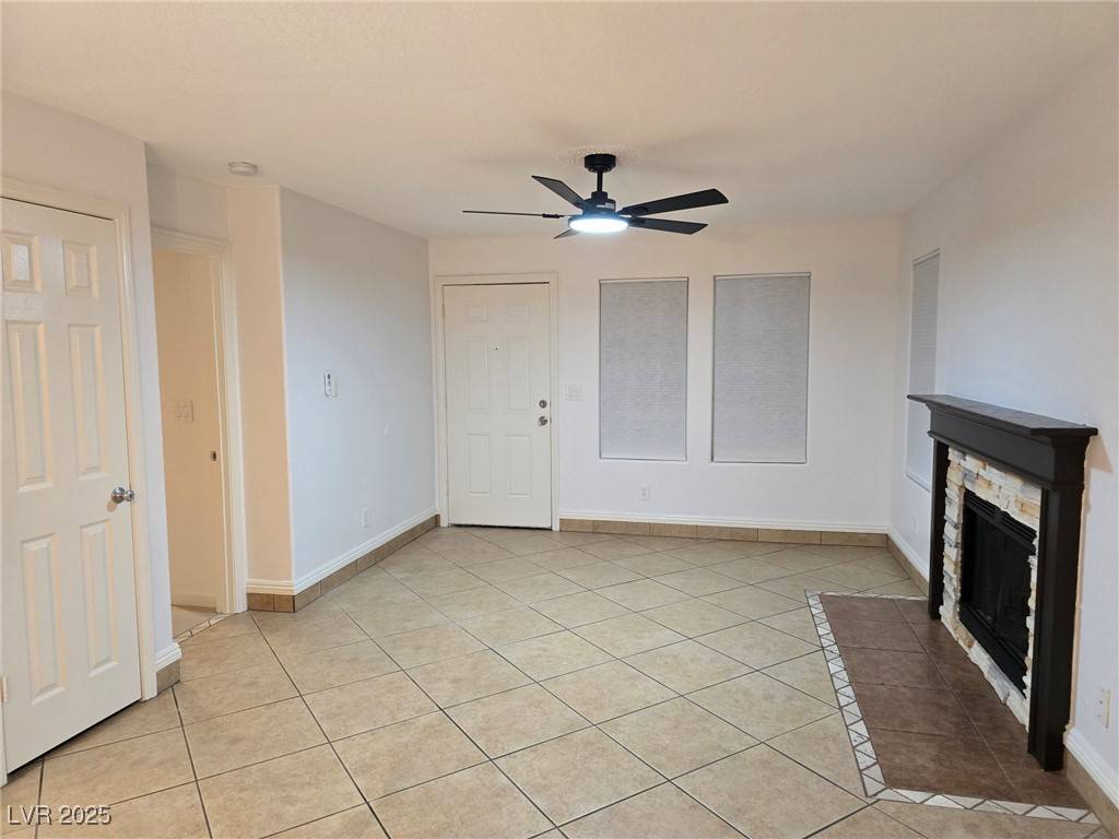 Las Vegas, NV 89117,3450 Erva ST #131